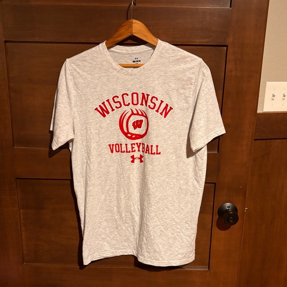 Under Armour Wisconsin Volleyball White T-Shirt - Picture 1 of 4
